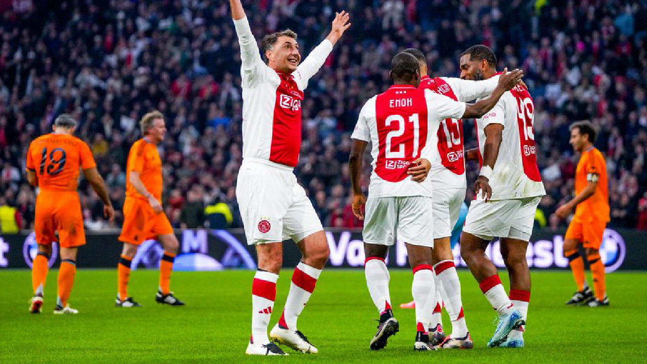 Iker Casillas et le Real Madrid s’inclinent contre l’Ajax dans le duel des légendes