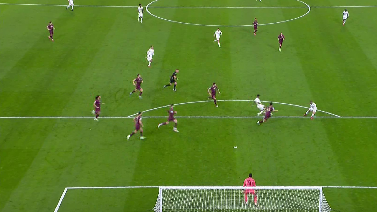 VIDEO : Kylian Mbappé humilie la défense de City et inscrit un superbe doublé