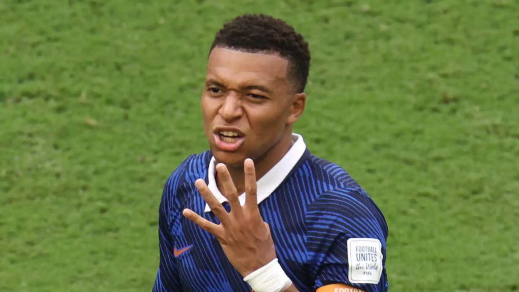 Kylian Mbappé se pronuncia en una carta abierta a los medios de comunicación.