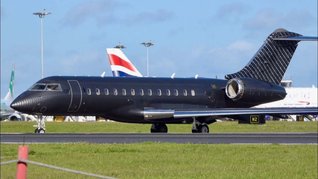 Ronaldo, Messi, Eto'o… The private jets of football stars